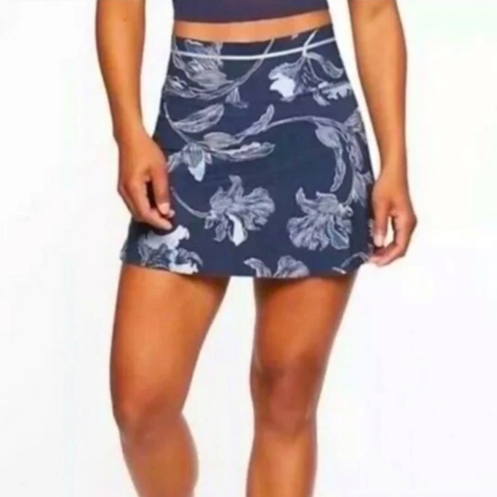 Athleta Navy Blue Sonic Floral Print Athletic Skirt Skort Tennis Golf Medum